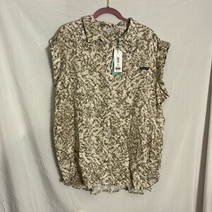 Calvin Klein short sleeve button down top